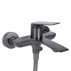 Смеситель для ванны Qtap Vlasta New (с душевым гарнитуром) Gunmetal Black PVD QTVLA259GMB45643