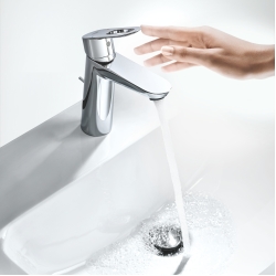 Змішувач для раковини Grohe BauLoop 23762000 M-Size