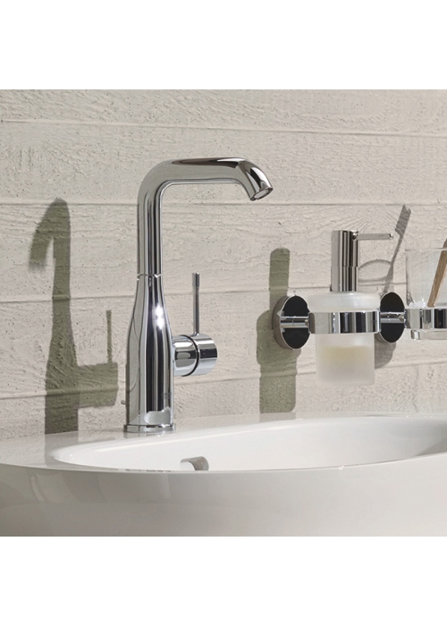 Змішувач для раковини Grohe ESSENCE 32628001U SHOWROOM