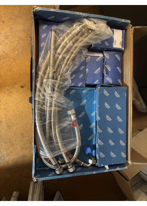 Смеситель однорычажный для ванны на 4 отверстия Grohe ESSENCE NEW (Уцененная позиция), 19578001