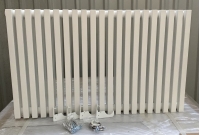 Дизайнерський горизонтальний радіатор Betatherm Quantum 2 H-500 L-1005 BQ 2050/25 9016M 88