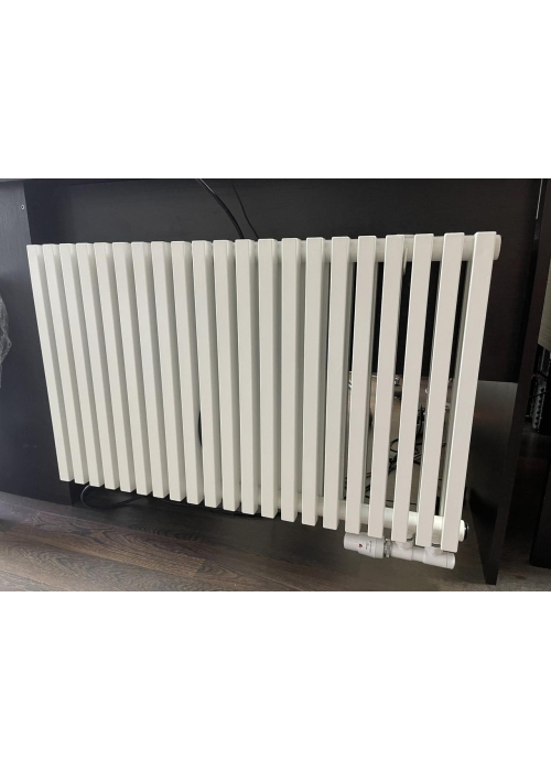 Дизайнерский горизонтальный радиатор Betatherm Quantum 2 H-500 L-1005 BQ 2050/25 9016M 88