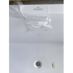 Ванна акрилова прямокутна VILLEROY&BOCH TARGA STYLE 180х80 см UBA180FRA2V-01U (Уцінений товар, пошкоджений кут)