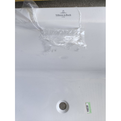 Ванна акрилова прямокутна VILLEROY&BOCH TARGA STYLE 180х80 см UBA180FRA2V-01U (Уцінений товар, пошкоджений кут)