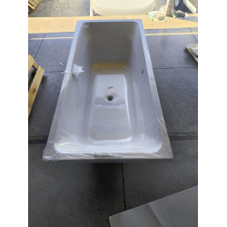 Ванна акрилова прямокутна VILLEROY&BOCH TARGA STYLE 180х80 см UBA180FRA2V-01U (Уцінений товар, пошкоджений кут)