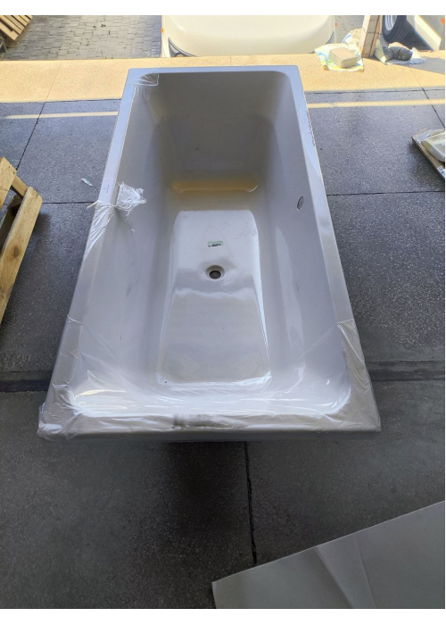 Ванна акрилова прямокутна VILLEROY&BOCH TARGA STYLE 180х80 см UBA180FRA2V-01U (Уцінений товар, пошкоджений кут)