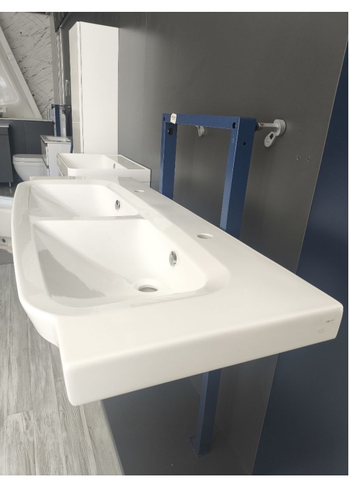 Умывальник двойной подвесной прямоугольный на два смесителя Villeroy&Boch SENTIQUE 130х52 см (5126D1R2) (Сантехнический недолив)